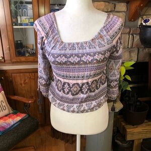 FOREVER 21 SIZE SMALL PURPLE AND PINK BOHO STYLE ON OR OFF SHOULDERS CROPPED TOP